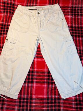 Women's Cargo Capris in Cream - Casual Utility Style